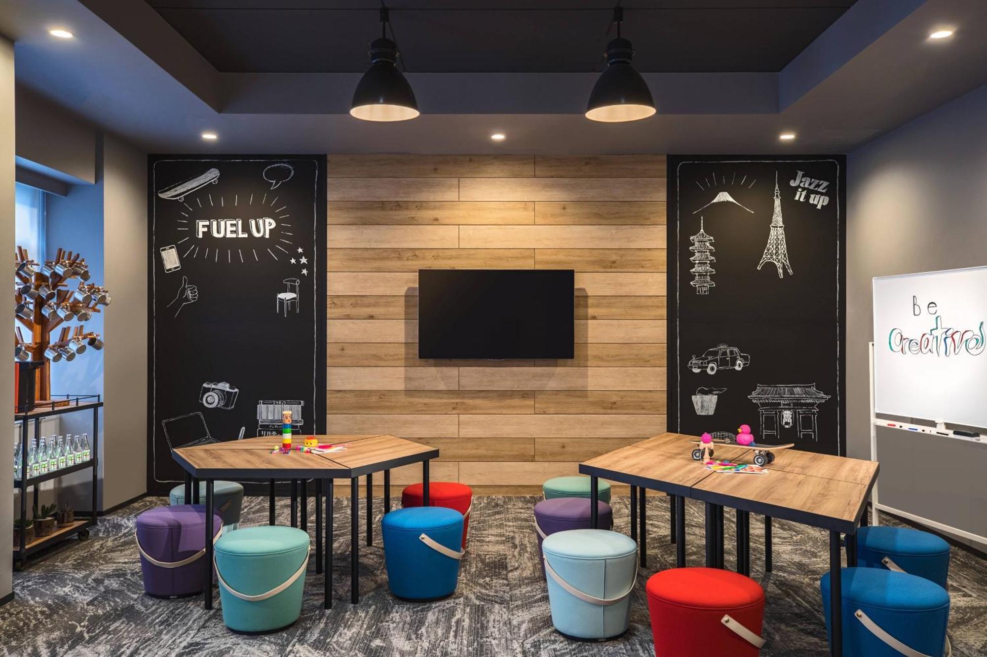 Отель Moxy Tokyo Kinshicho Экстерьер фото